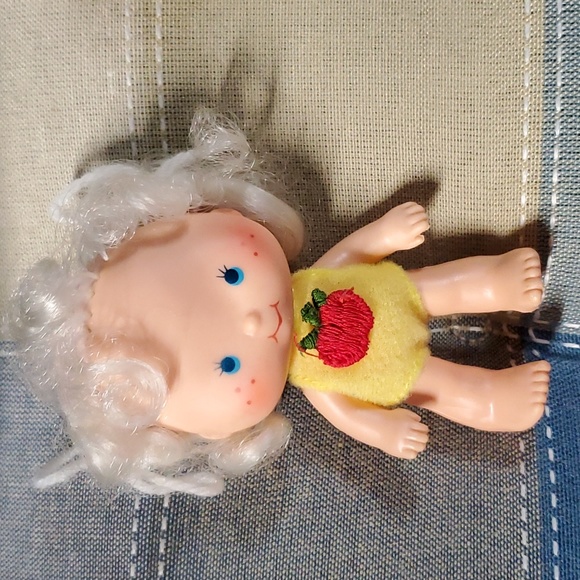 Strawberry Shortcake 1979 LOT 4 Different American Greetings Dolls & Clothes - Picture 3 of 17